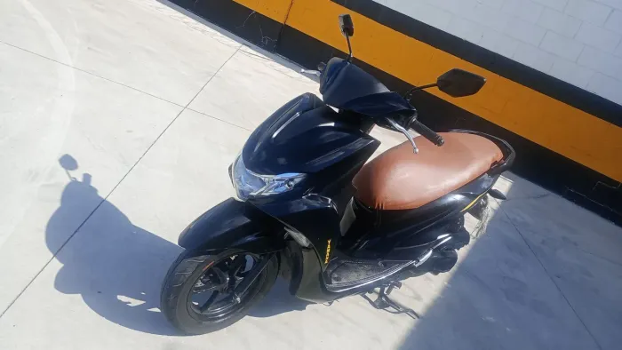 Yamaha fluo 2024 muito nova 