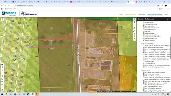 Terreno de frente a SC  401 com  área de  5000 metros quadrados em Canasvieiras - Florianó