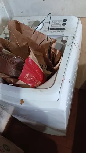Máquina de lavar de 14 quilos Electrolux foi comprado a dois anos e nunca foi usada 