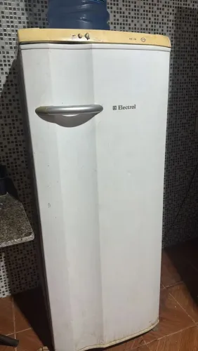 Geladeira Electrolux usada