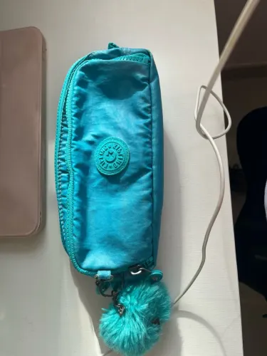 Estojo azul metálico kipling gitroy