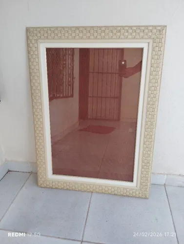 Moldura 50 x 75 centímetros