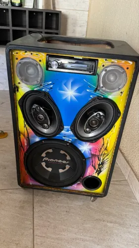 Caixa residencial automotivo