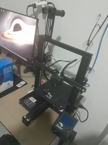 Vendo ou troco impressora 3D Creality ender 3
