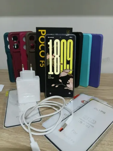 Xiaomi POCO F5 5G 256GB / 8GB RAM + 7 Capas e 3 Películas 3D
