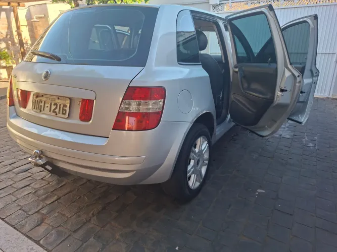 Fiat Stilo 1.8/ 1.8 Connect Flex 8V 5P 2007