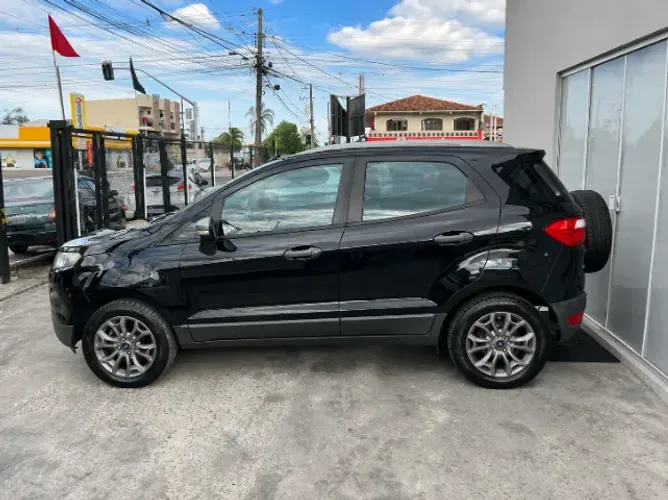 Ford Ecosport Freestyle 1.6 16V Flex 5P 2013