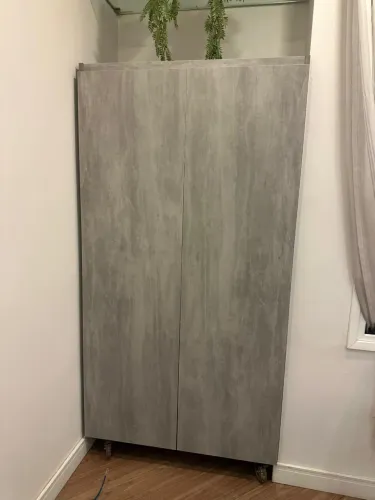 Armário Mdf concreto com rodinhas 