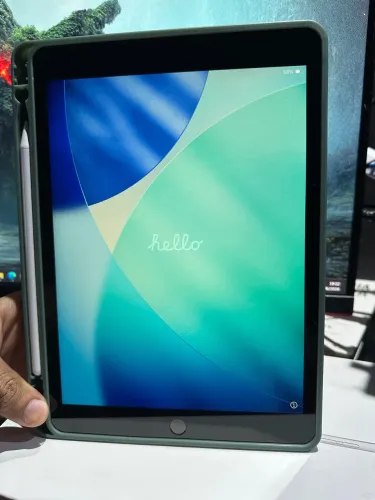 iPad Apple 9ª Geração 10,2? Wi-Fi 64GB + Caneta Stylus Compatível