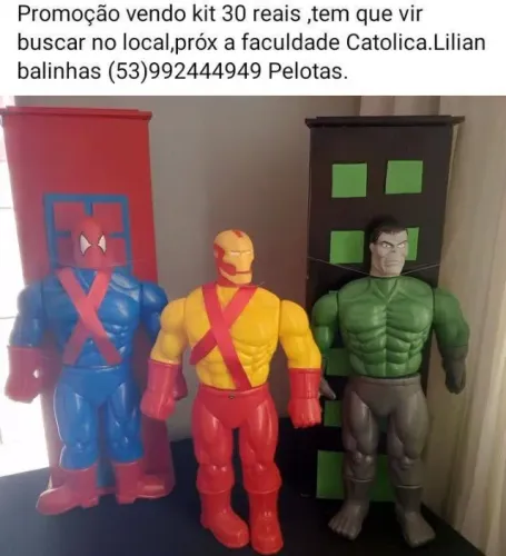 VENDO KIT COM BONECOS HEROIS