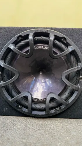 Subwoofer bravox com caixa e módulo