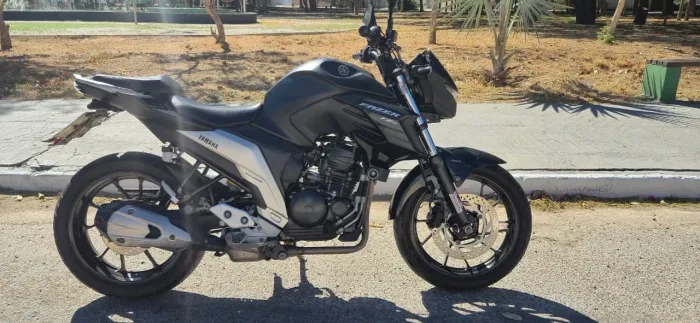 Fazer FZ25 2023