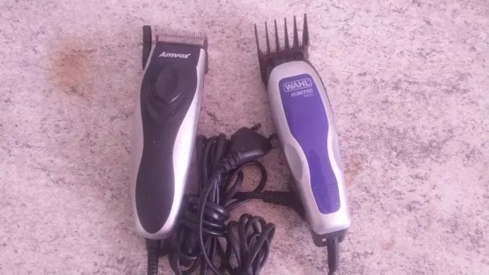 Lote Com 2 Máquinas De Cortar Cabelo (Wahl E Amvox) - Funcionando!