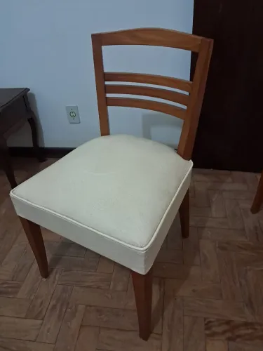 Cadeira peroba do campo