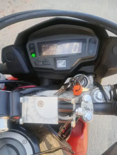 Moto honda Bros ESDD 