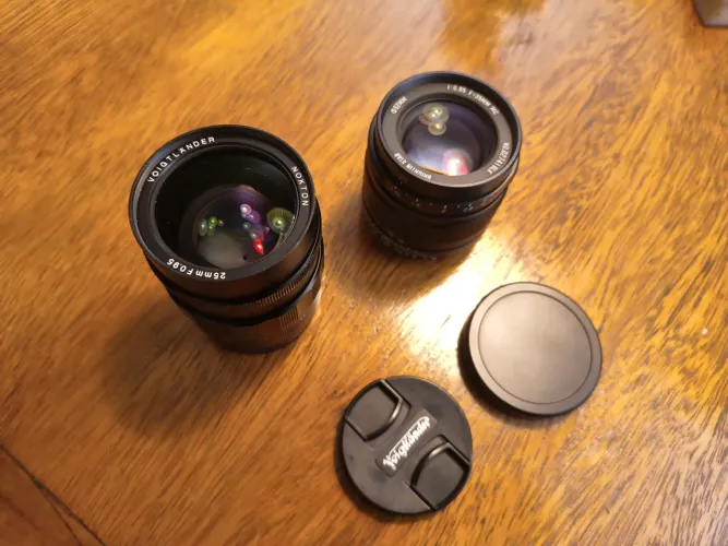 Lentes f0.95 MFT - 25mm e 35mm