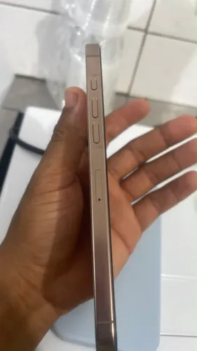 vende-se iPhone 16 pro Max