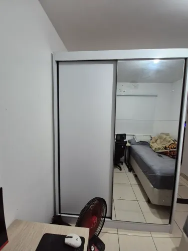 Guarda roupa branco 100% MDF com espelho