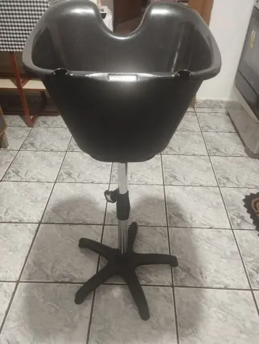 Lavatório Portátil e Carrinho Auxiliar