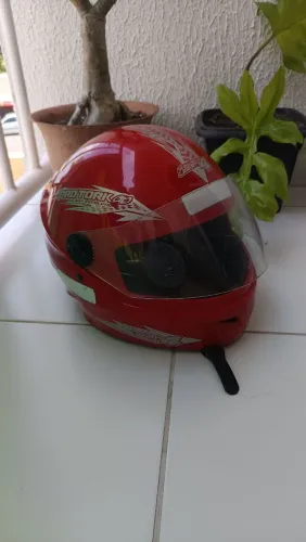 Capacete tamanho 60