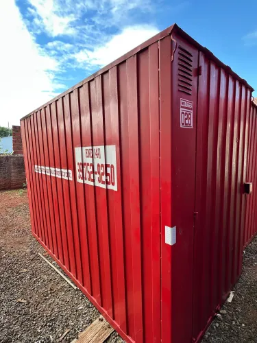 Vende-se containers 