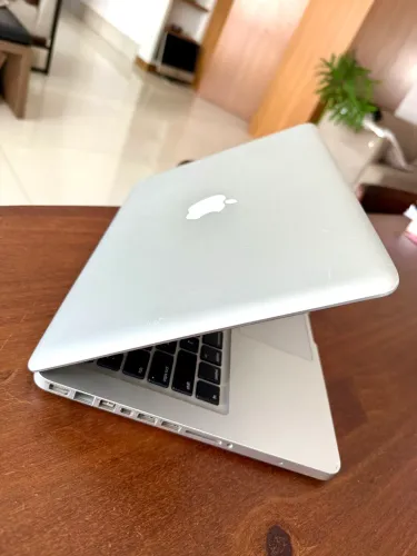 MacBook Pro i7-5.1GHz, 8Gb, Ventura, 2.7 Terra de Memória