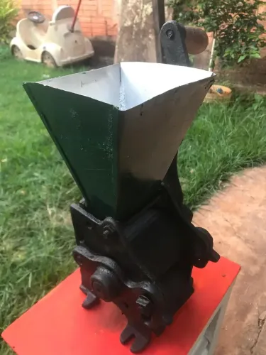 Moedor de grão antigo 