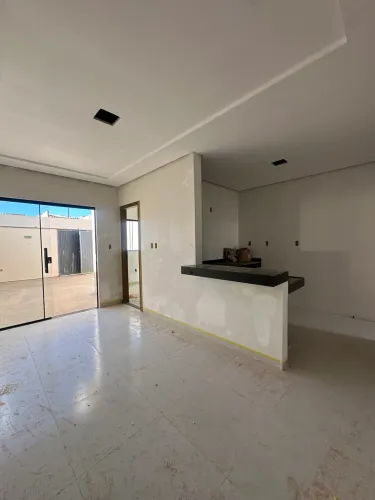Casa a venda no Bairro Mangues próximo ao Residencial Sul