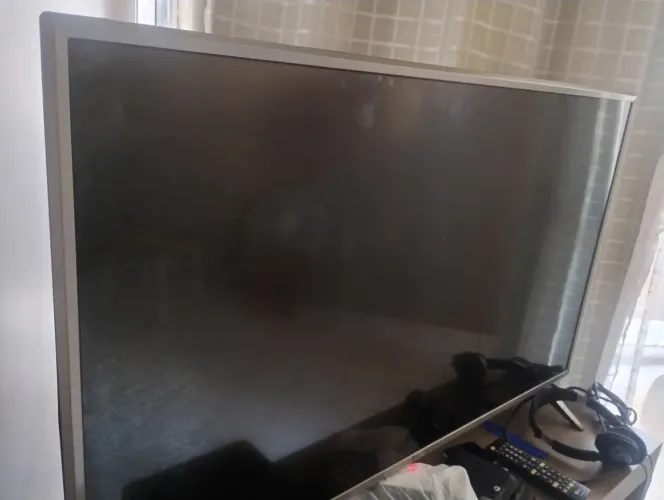 TV LG 4k 43UM7510PSB (Defeito)