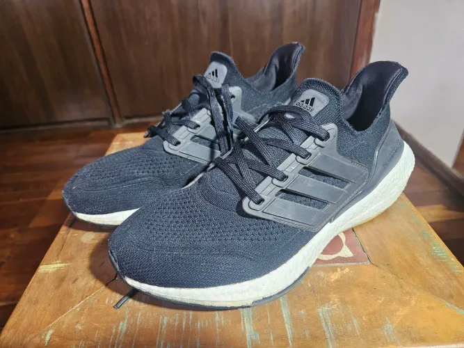 Tênis Adidas Ultraboost 21 Core Black 2 Excelente Tam. 40BR/US 8.5