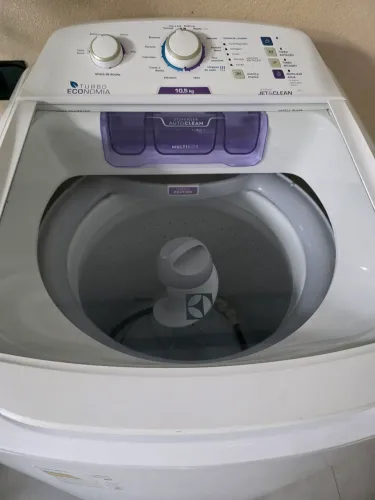 Máquina de Lavar Electrolux 10.5kg - 220v