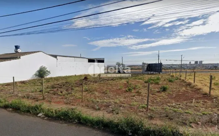 Terreno disponível para locação no bairro Alto Umuarama em Uberlândia-MG