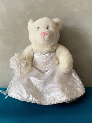 Ursa de pelucia vestida de noiva, 40 reais!!