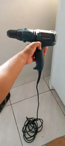 Parafusadeira e furadeira 400W