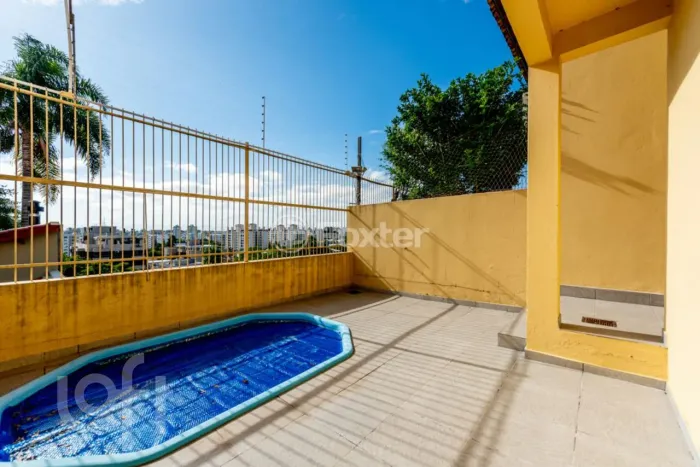 Casa à venda em Tristeza com 280 m², 5 quartos, 2 suítes, 3 vagas