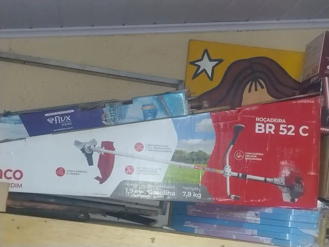 Roçadeira gasolina branco br52c 52cc Nova usado duas vezes só 
