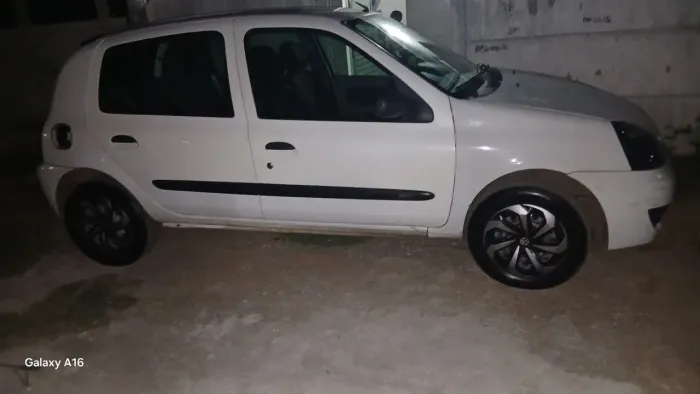 Renault Clio Hi-flex 1.0 16V 5P 2012