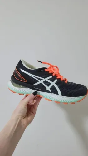 Tênis asics nimbus 22 - tamanho 34 - novíssimo (corrida)