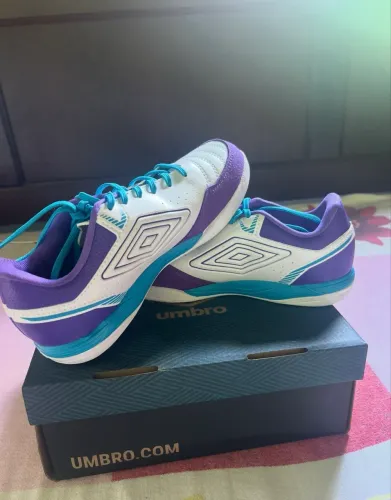 Tênis de futsal