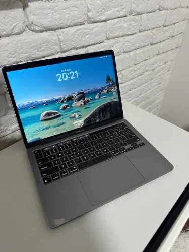 MACBOOK PRO 2020 M1 / 256GB SSD / TOUCH BAR 