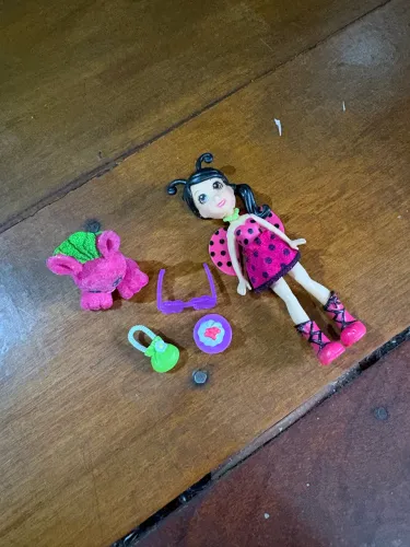 Polly pocket