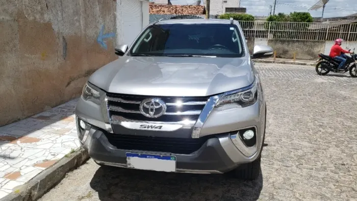 Toyota Hilux SW4 SRX 4X4 2.8 TDI 16V Dies. Aut. 2016