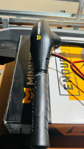 Motor Elétrico Minn Kota 30lbs Haste 76,2cm ideal para Caiaque