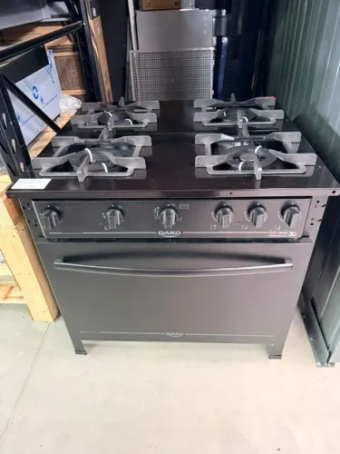 FOGÃO INDUSTRIAL 4 BOCAS COURAÇADO BP C/FORNO 120L DAKO