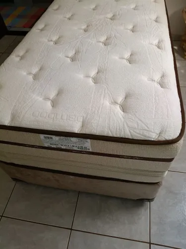 Cama colchão em gel