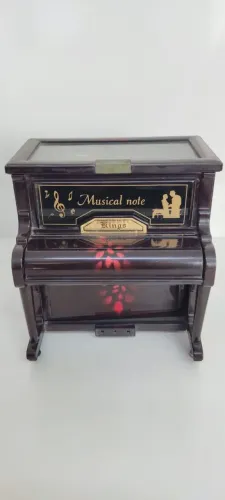 Caixa de música porta joia formato piano marca kings