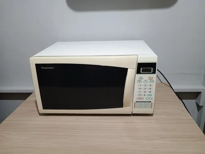 Microondas Panasonic 27L
