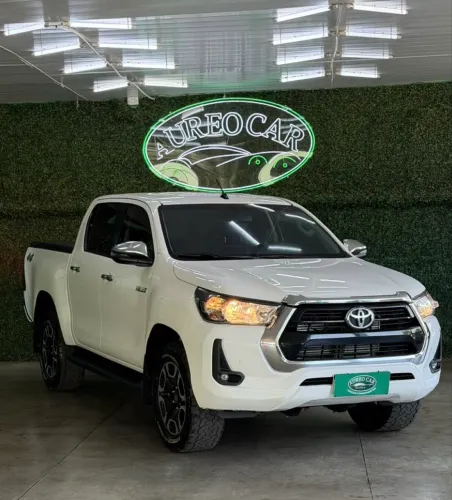 Toyota Hilux CD SRV 4X4 2.8 TDI Diesel Aut. 2024