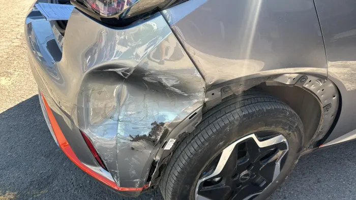 Contrata pintor de carros ou preparador ou auxiliar 