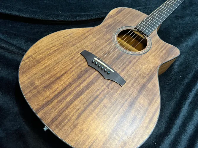 Violão Seizi supreme